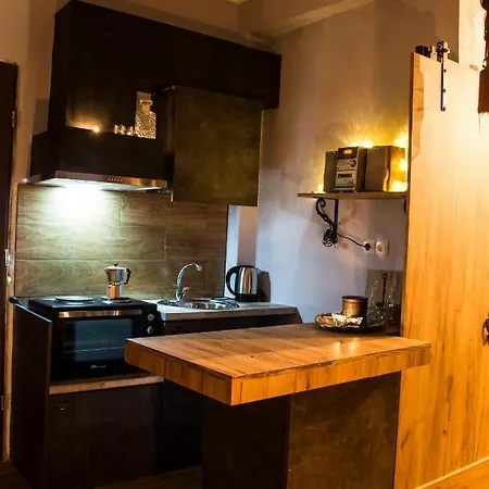 Dharma Luxury & سيرس