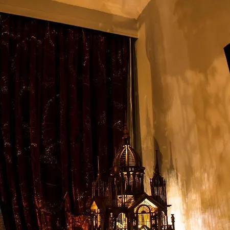 Dharma Luxury & * سيرس